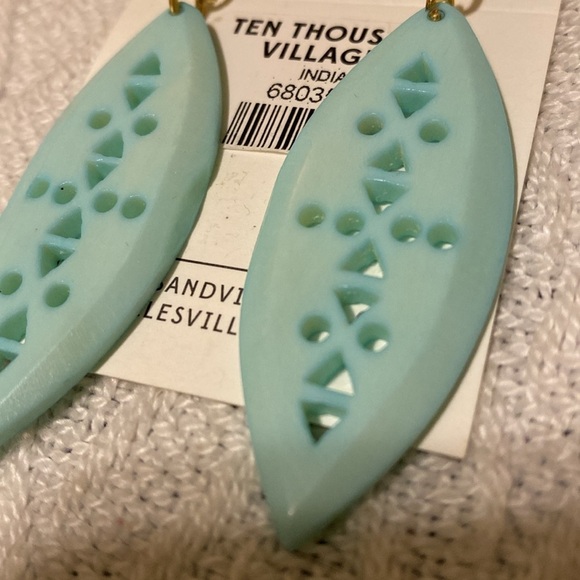 Fairtrade Turquoise Earrings Beachy Boho Gold Tone Hooks - Picture 2 of 7
